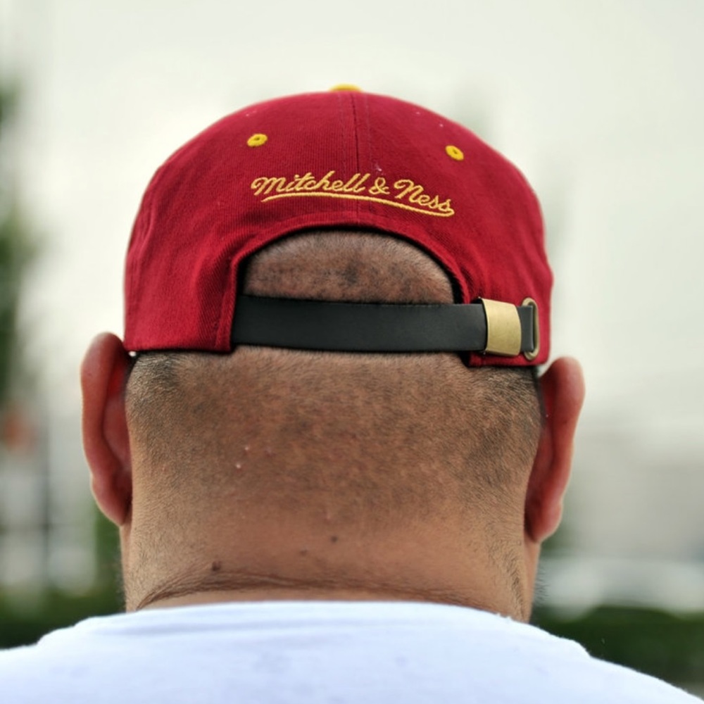 Legendary Strapback - Picture 2 of 2